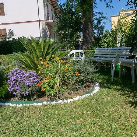 אסיסי Appartamento Casa Vacanze Enjoy מראה חיצוני תמונה