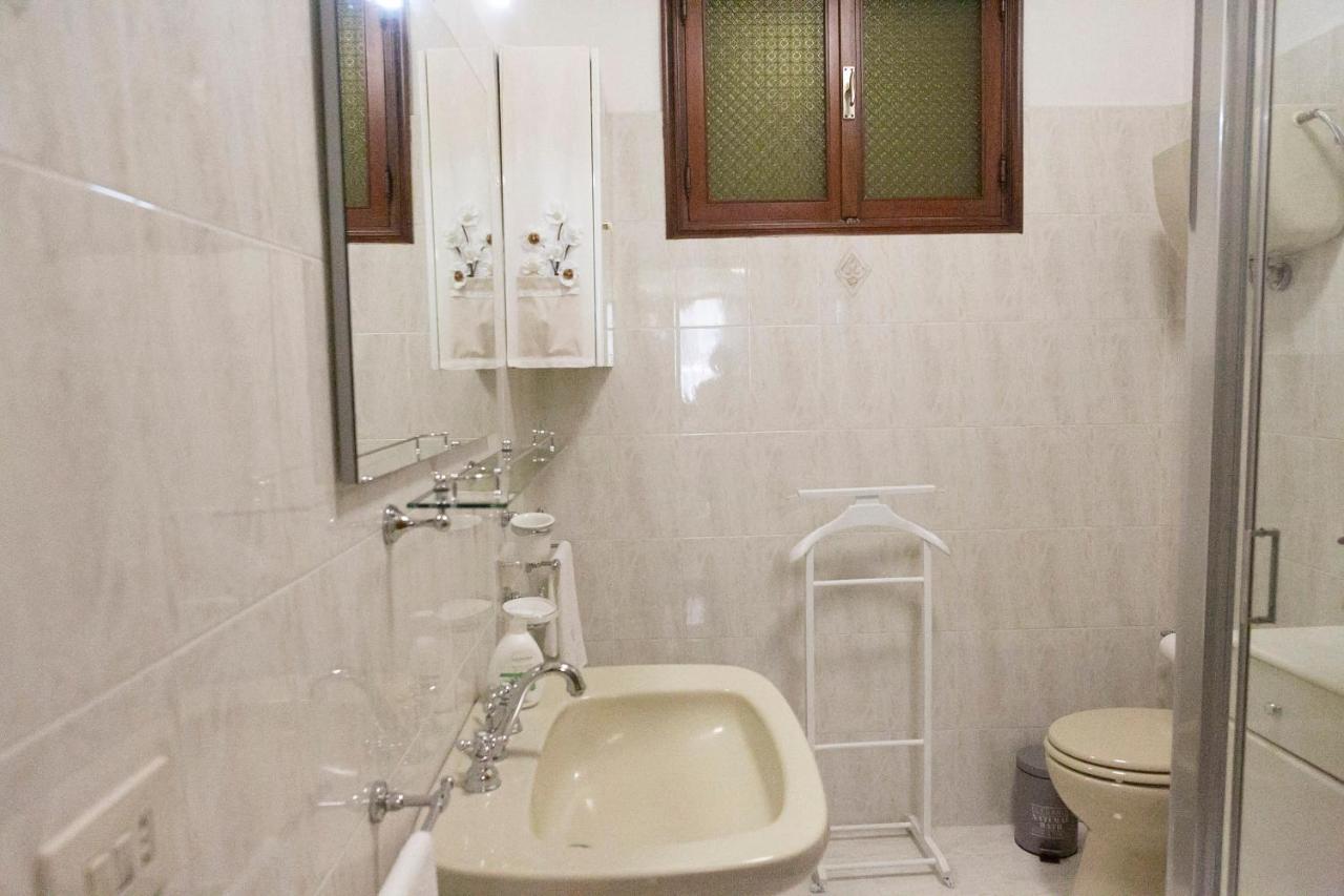 אסיסי Appartamento Casa Vacanze Enjoy מראה חיצוני תמונה