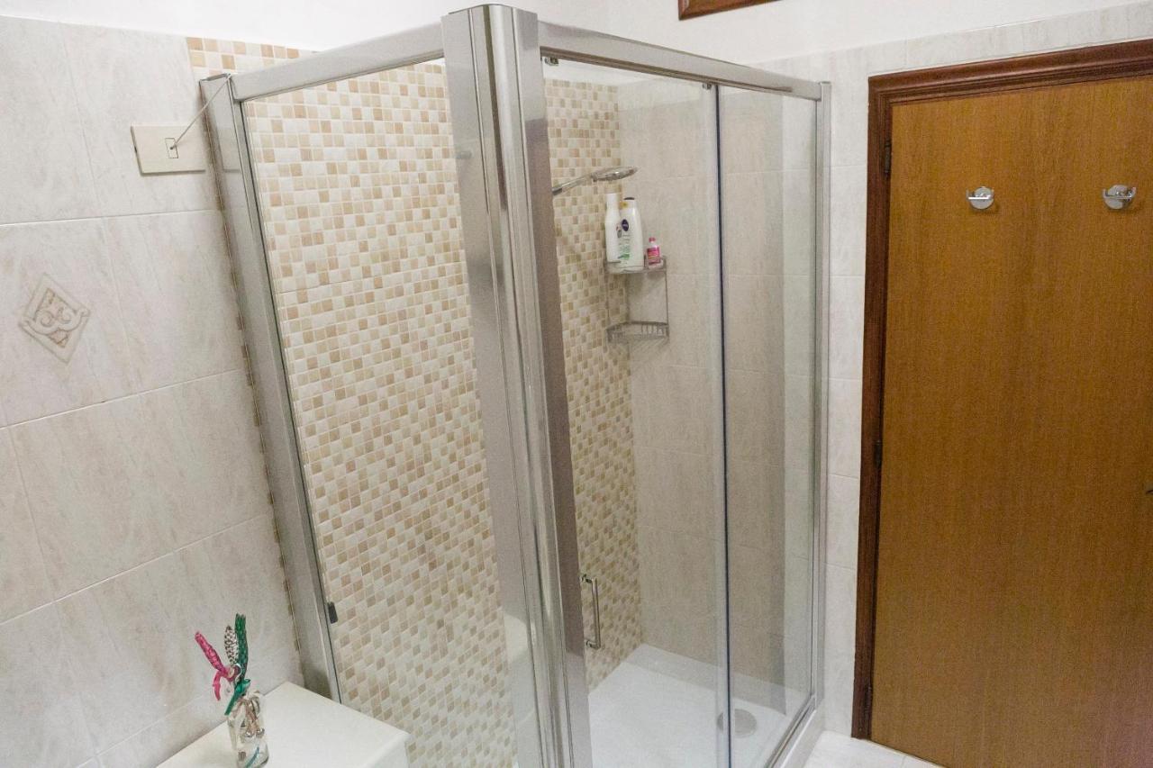 אסיסי Appartamento Casa Vacanze Enjoy מראה חיצוני תמונה