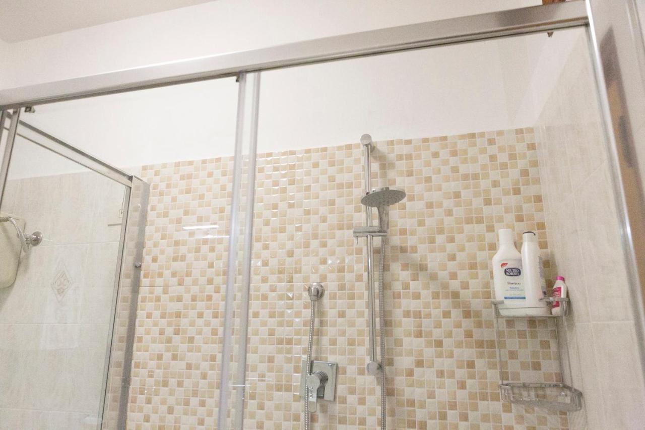אסיסי Appartamento Casa Vacanze Enjoy מראה חיצוני תמונה