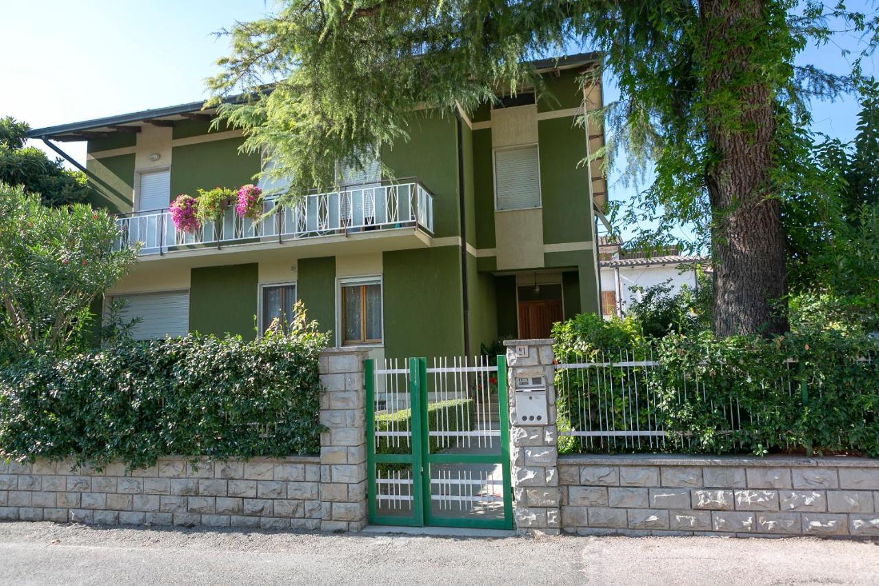 אסיסי Appartamento Casa Vacanze Enjoy מראה חיצוני תמונה
